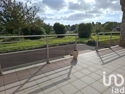 Maison - 214 m² - 9 pièces