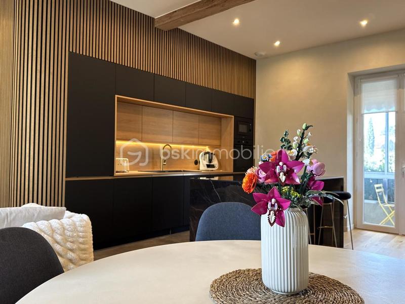 Appartement - 92 m² - 4 pièces