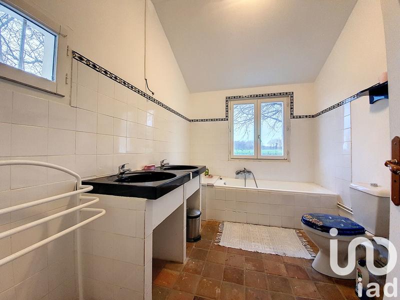 Maison - 215 m² - 6 pièces