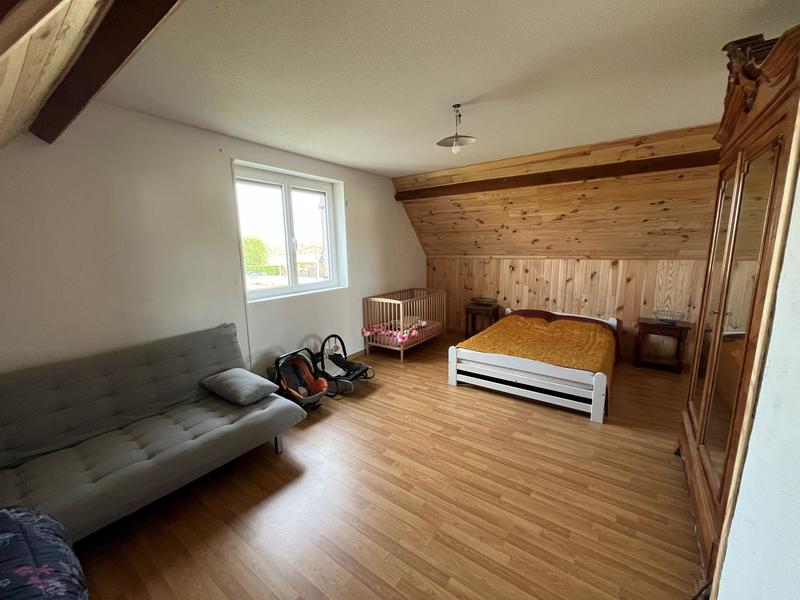 Maison traditionnelle - 186 m² - 9 pièces