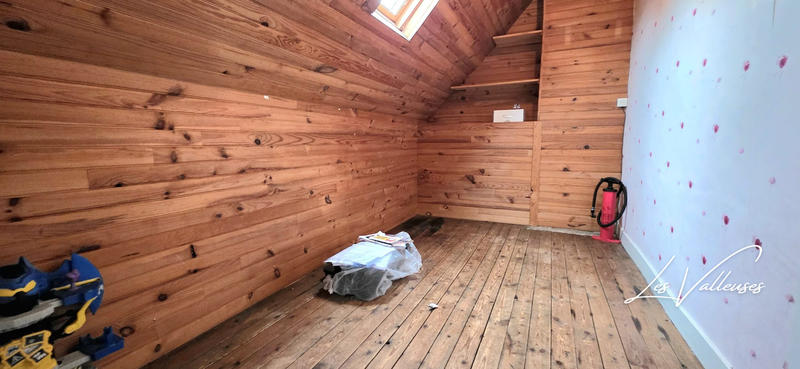 Maison - 85 m² - 5 pièces