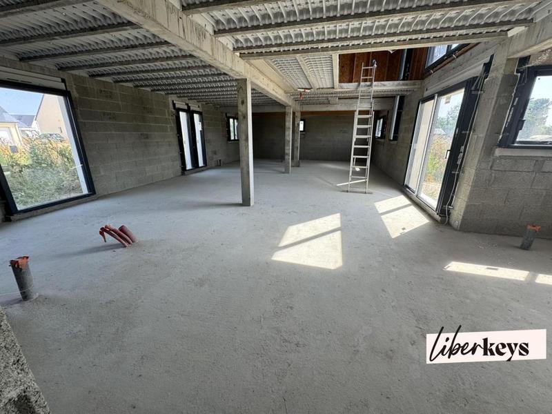 Maison - 201 m² - 6 pièces