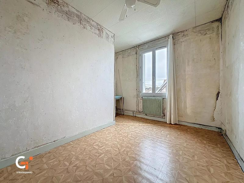 Maison - 97 m² - 6 pièces