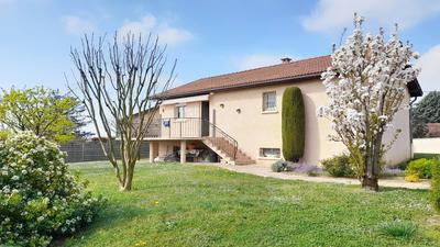 Villa - 80 m² - 4 pièces