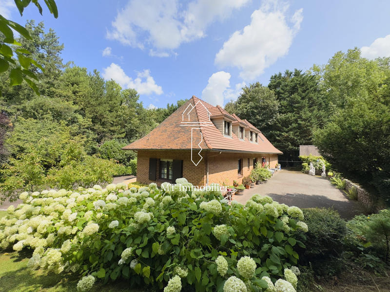 Villa - 223 m² - 6 pièces