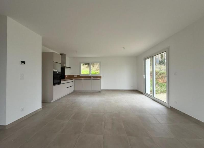 Maison - 111 m² - 5 pièces