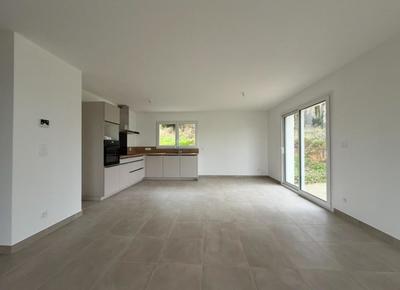 Maison - 111 m² - 5 pièces