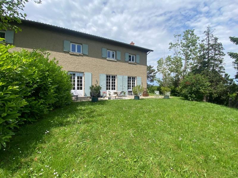 Maison - 200 m² - 6 pièces