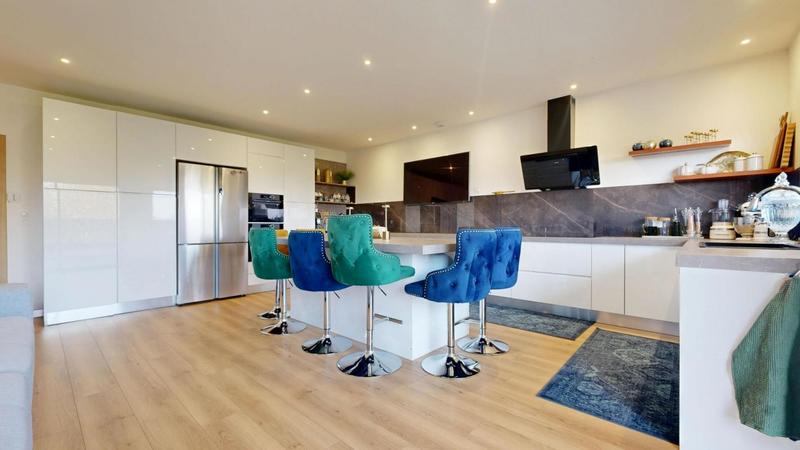 Demeure - 277 m² - 7 pièces