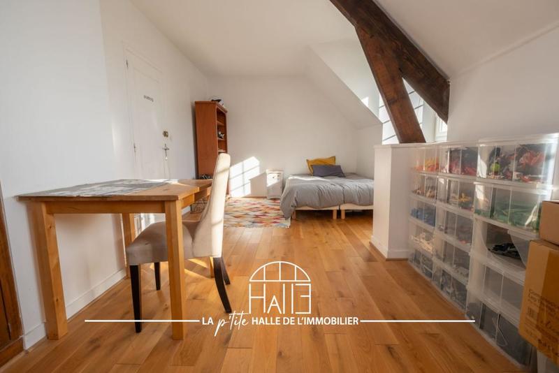 Maison - 228 m² - 8 pièces