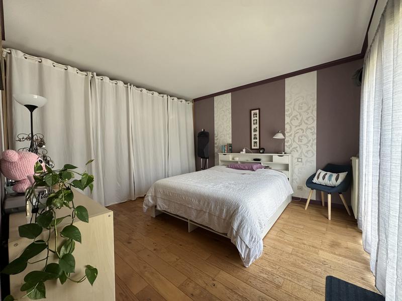 Maison - 227 m² - 7 pièces