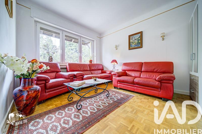 Maison - 242 m² - 8 pièces