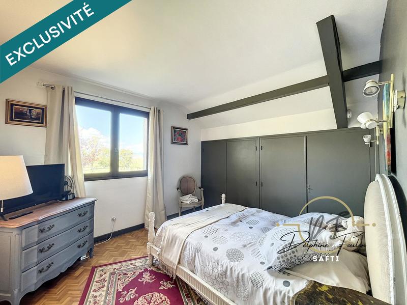 Maison - 250 m² - 9 pièces