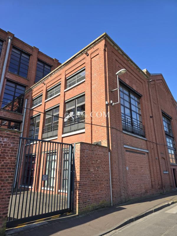 Loft - 231 m² - 6 pièces