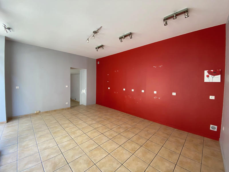 Maison - 275 m² - 13 pièces