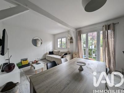 Maison - 64 m² - 4 pièces