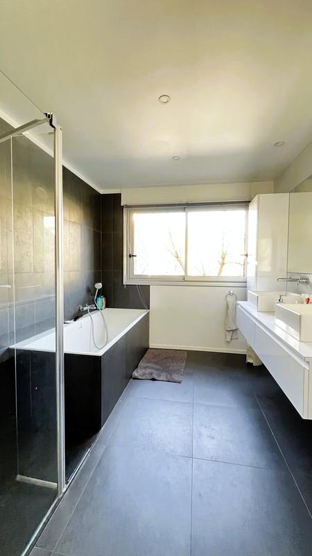 Maison - 163 m² - 6 pièces