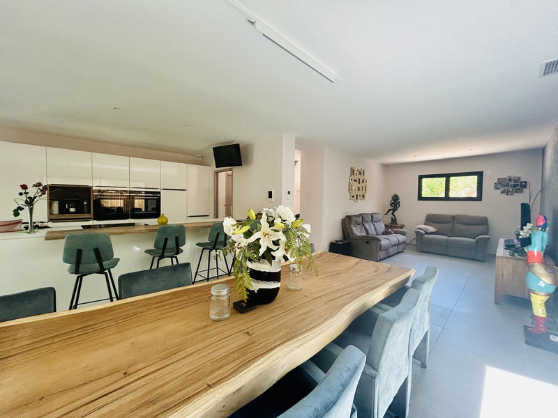 Maison - 145 m² - 5 pièces