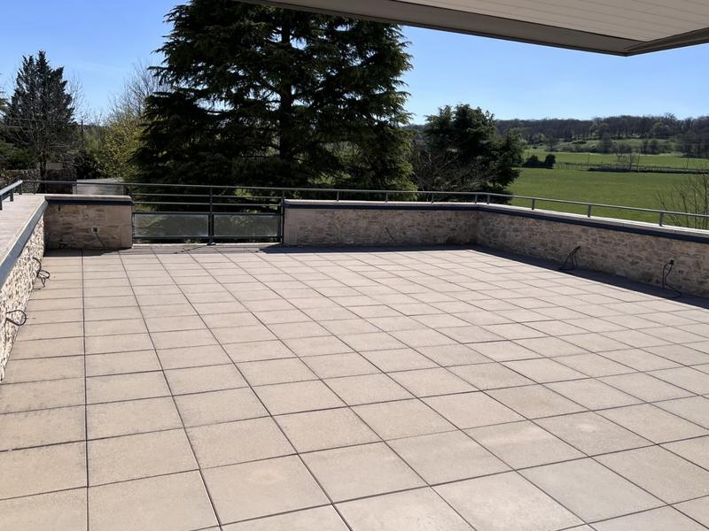 Demeure - 250 m² - 10 pièces