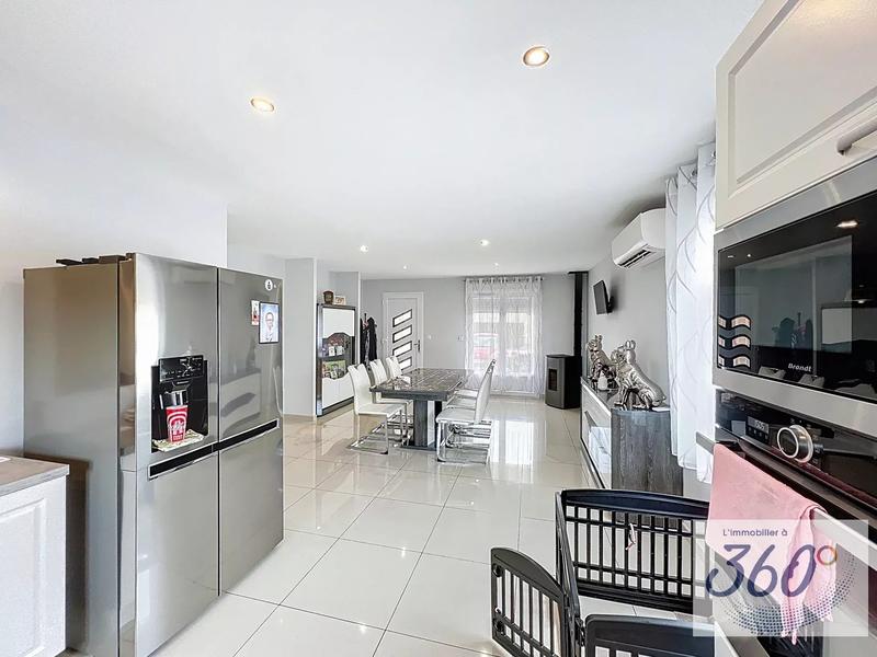 Maison - 98 m² - 4 pièces