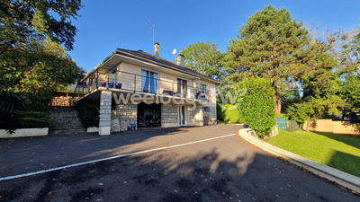 Maison - 133 m² - 6 pièces