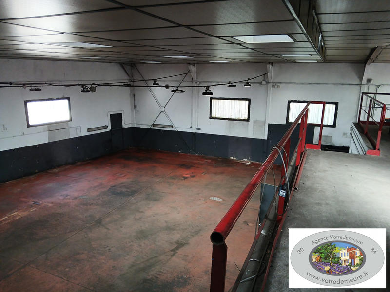 Local d'activités - 345 m²
