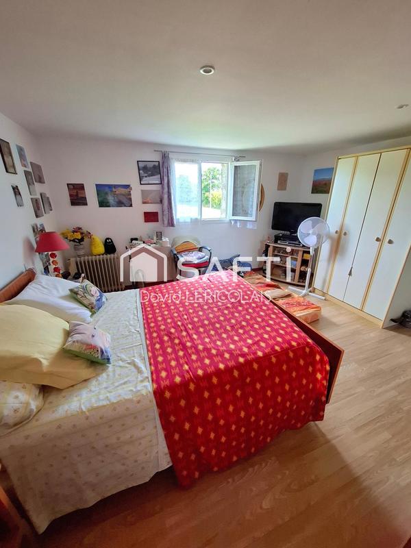 Maison - 417 m² - 14 pièces