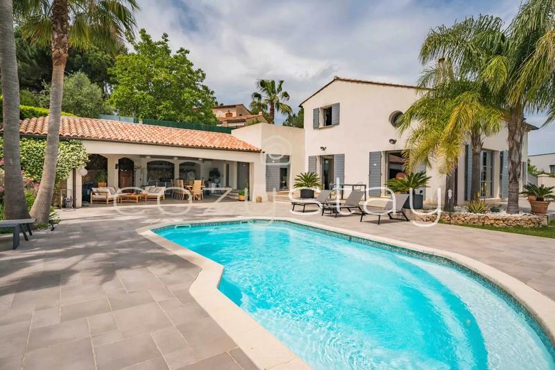 Villa - 170 m² - 5 pièces