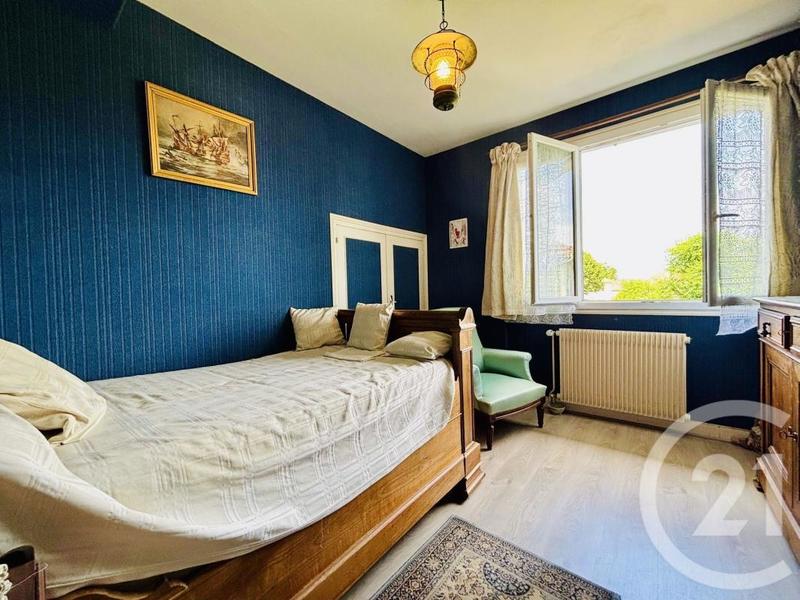 Maison - 196 m² - 9 pièces