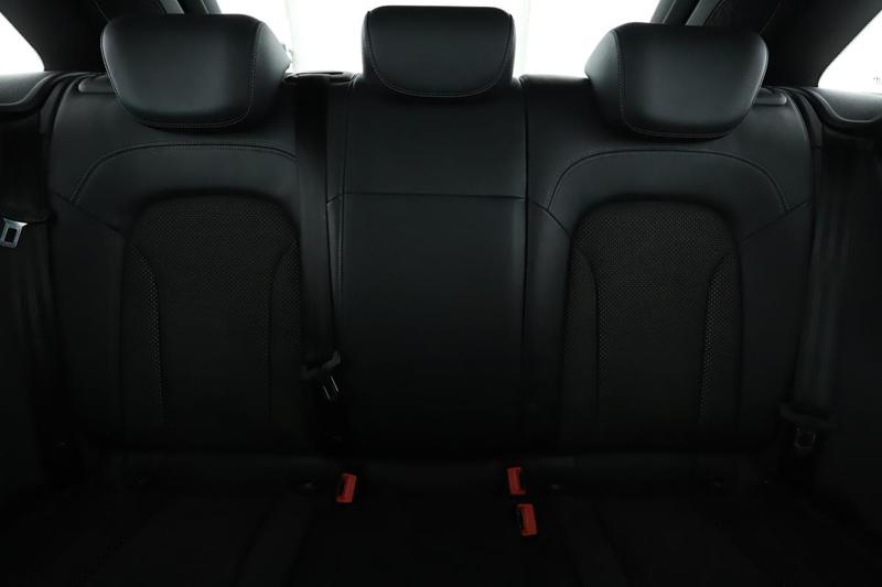 Audi Q3 2.0 Tdi s line 140 ch