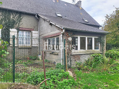 Maison - 255 m² - 11 pièces