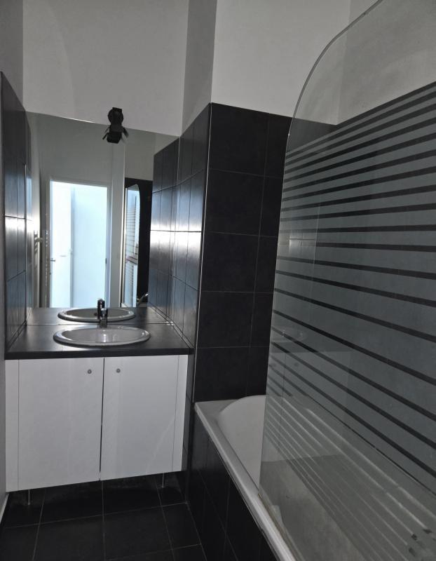 Appartement - 65 m² - 2 pièces