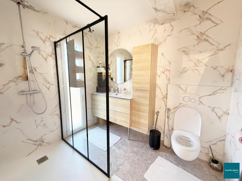 Maison contemporaine - 203 m² - 5 pièces