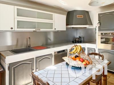 Mas - 270 m² - 8 pièces