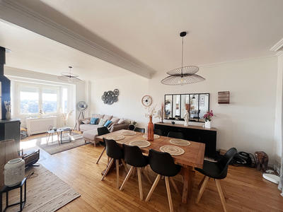 Maison - 198 m² - 8 pièces