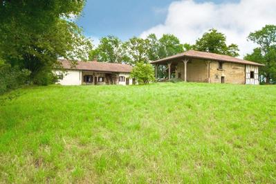 Ferme - 250 m² - 6 pièces