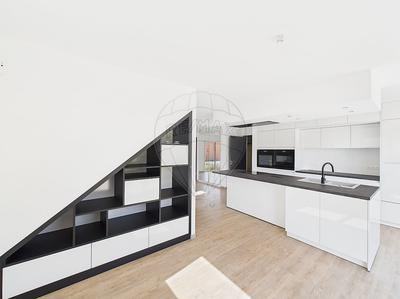 Maison - 162 m² - 7 pièces