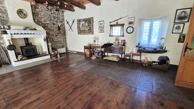 Maison - 207 m² - 6 pièces