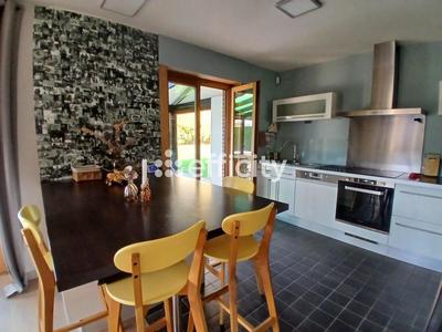 Maison - 142 m² - 5 pièces