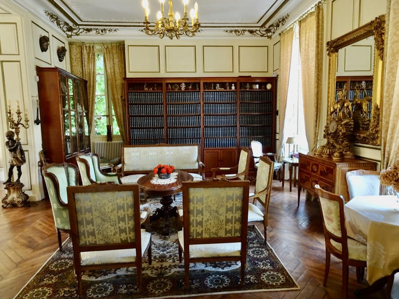 Château - 1 500 m² - 30 pièces