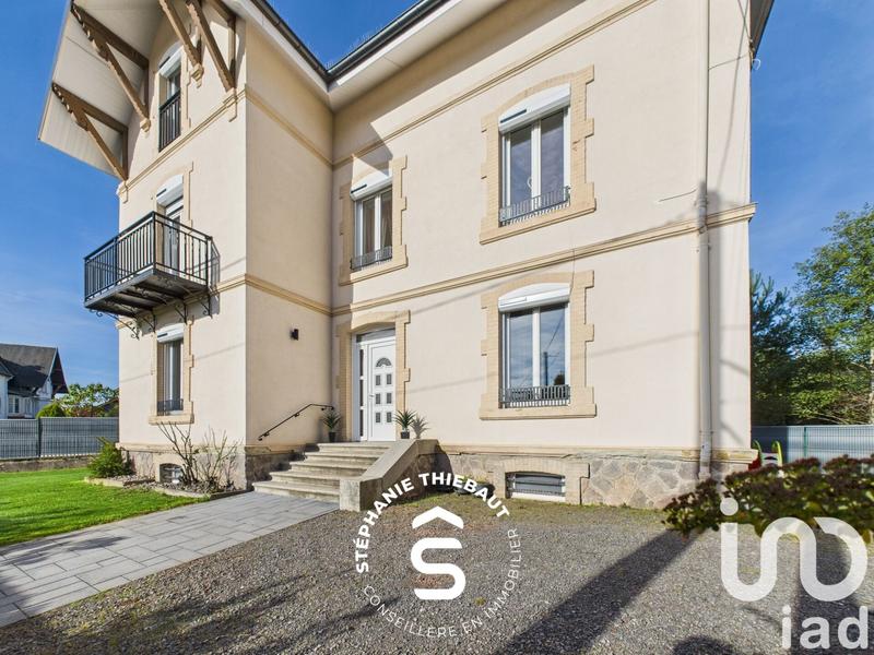 Maison - 245 m² - 9 pièces