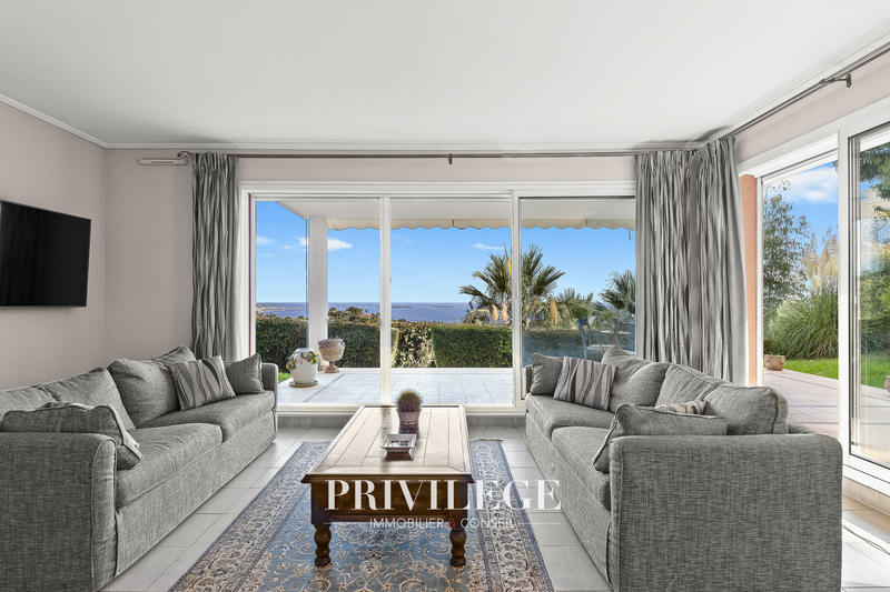 Appartement - 104 m² - 4 pièces