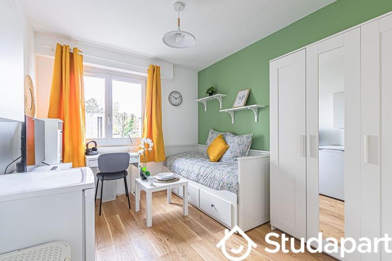 Chambre - 11 m² - 1 pièce