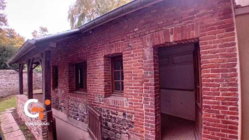 Maison - 222 m² - 6 pièces