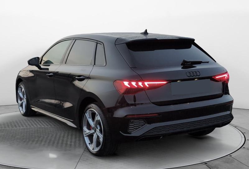 Audi A3 sportback 45 TFSIe s-Line 245 Hybride Rechargeable / Regulateur de Distance Prédisposition Attelage Capteur Angle Mort Keyless