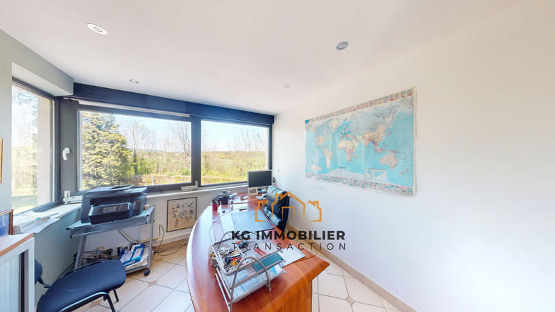 Maison - 370 m² - 15 pièces