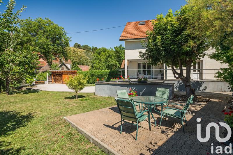 Maison - 181 m² - 7 pièces