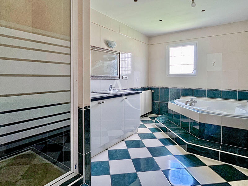 Maison - 145 m² - 5 pièces