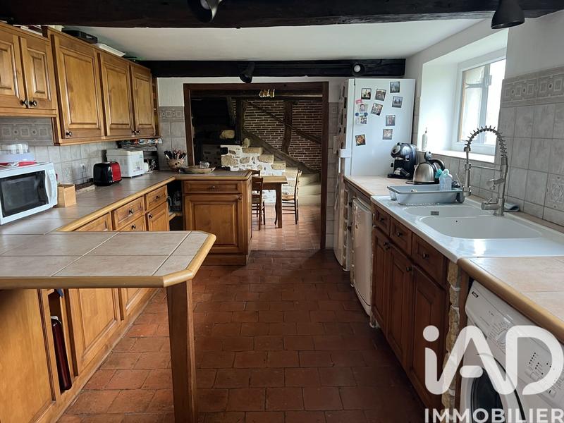 Maison - 241 m² - 9 pièces