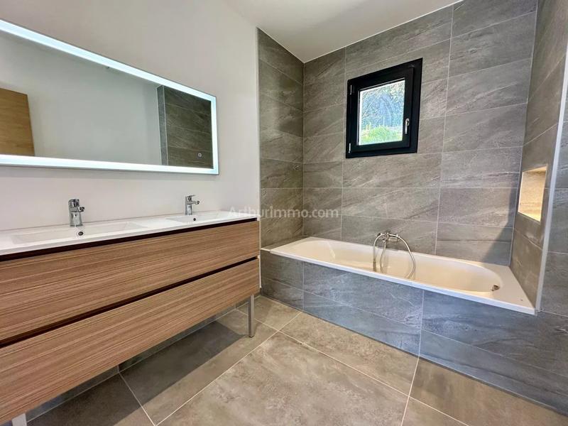 Maison - 148 m² - 5 pièces